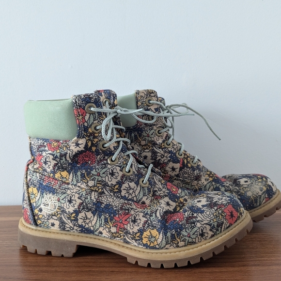 Timberland Limited Edition Women's Floral Boots Workboots Size 8.5 - Picture 5 of 12